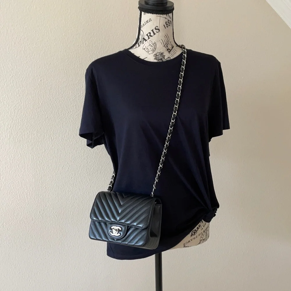 Rare CHANEL mini square chevron black lambskin bag - Picture 5 of 13